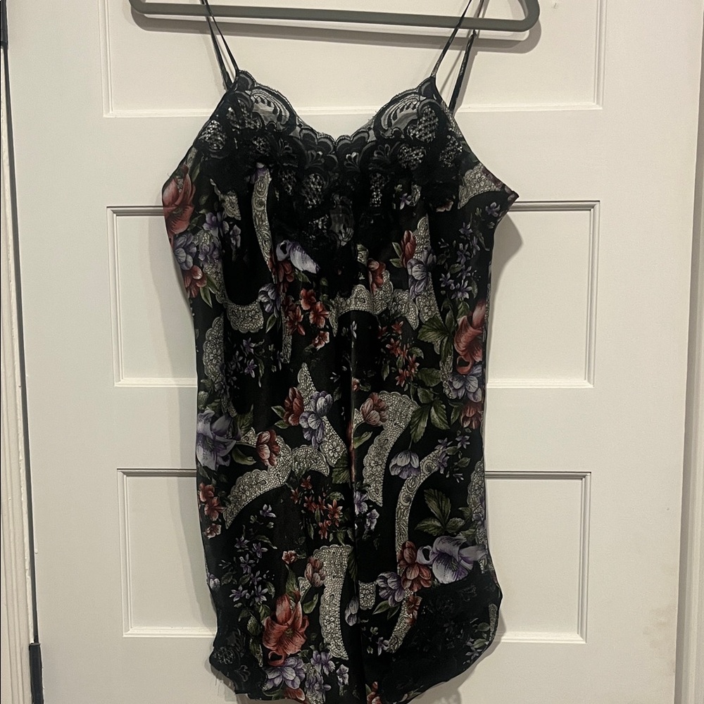 Victoria Secret gold label Floral Lace Trim chemise
